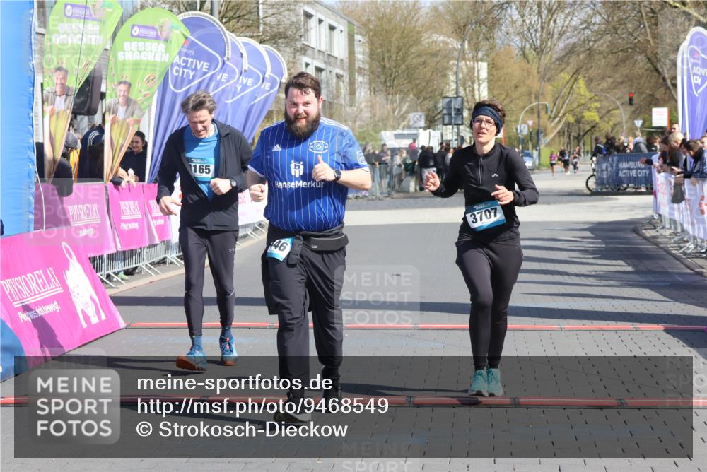 12.04.2026 - 45. Internationalen Wilhelmsburger Insellauf Strokosch-Dieckow http://msf.ph/oto/9468549 12.04.2026 11:20:27 Ziel 4058, 3707, 4446, 4165 meine-sportfotos.de