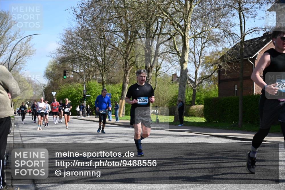 12.04.2026 - 45. Internationalen Wilhelmsburger Insellauf J. Mangold http://msf.ph/oto/9468556 12.04.2026 11:10:22 Ziel 2336, 2528, 3239, 2859, 2811, 2346, 3884, 3847, 3832, 2199, 3715, 2199, 3715, 2585, 4334, 3507, 3913, 2208, 2539, 2513, 2590, 2576 meine-sportfotos.de