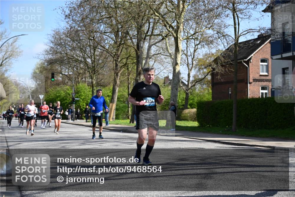 12.04.2026 - 45. Internationalen Wilhelmsburger Insellauf J. Mangold http://msf.ph/oto/9468564 12.04.2026 11:10:23 Ziel 2336, 2528, 3239, 2859, 2811, 2346, 3884, 3847, 3832, 2199, 3715, 2585, 4334, 2585, 4334, 3507, 3913, 2208, 2539, 2513, 2590, 2576 meine-sportfotos.de