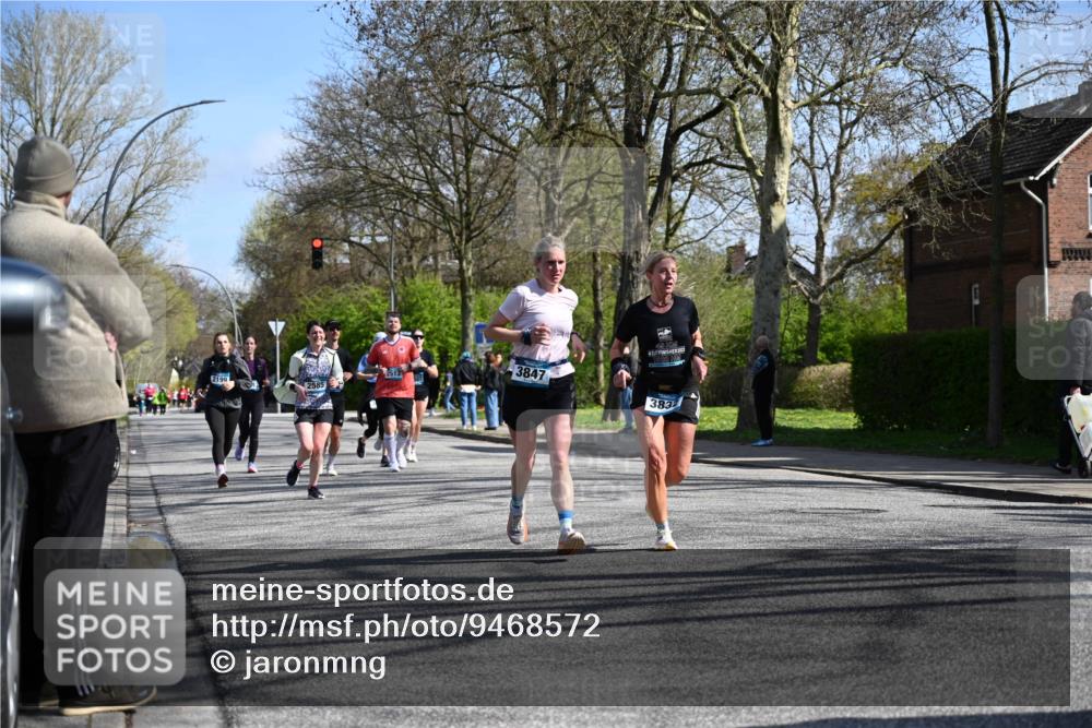 12.04.2026 - 45. Internationalen Wilhelmsburger Insellauf J. Mangold http://msf.ph/oto/9468572 12.04.2026 11:10:28 Ziel 3239, 2859, 2811, 2346, 3884, 3847, 3832, 2199, 3715, 2585, 4334, 3507, 3913, 2208, 2539, 2513, 2590, 2576, 2320, 5616, 2548 meine-sportfotos.de