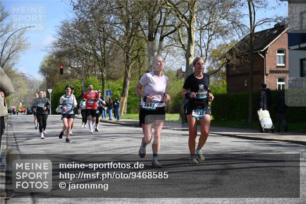 12.04.2026 - 45. Internationalen Wilhelmsburger Insellauf J. Mangold http://msf.ph/oto/9468585 12.04.2026 11:10:28 Ziel 3239, 2859, 2811, 2346, 3884, 3847, 3832, 2199, 3715, 2585, 4334, 3507, 3913, 2208, 2539, 2513, 2590, 2576, 2320, 5616, 2548 meine-sportfotos.de