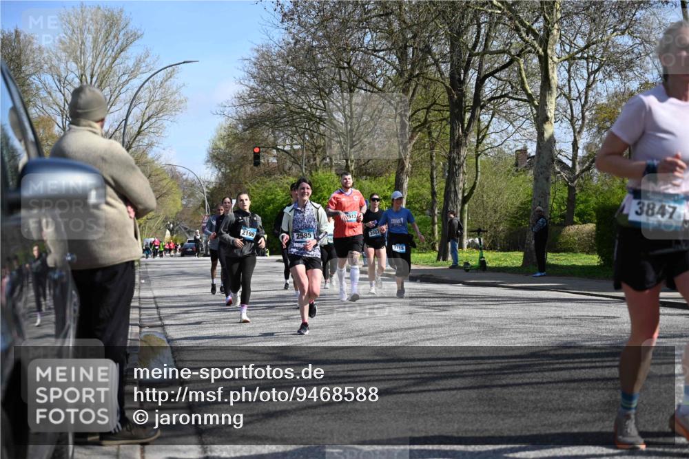 12.04.2026 - 45. Internationalen Wilhelmsburger Insellauf J. Mangold http://msf.ph/oto/9468588 12.04.2026 11:10:30 Ziel 3239, 2859, 2811, 2346, 3884, 3847, 3832, 2199, 3715, 2585, 4334, 3507, 3913, 2208, 2539, 2513, 2539, 2513, 2590, 2576, 2320, 5616, 2548 meine-sportfotos.de