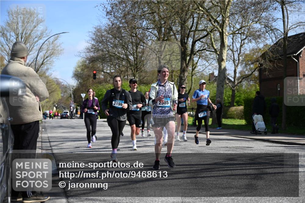 12.04.2026 - 45. Internationalen Wilhelmsburger Insellauf J. Mangold http://msf.ph/oto/9468613 12.04.2026 11:10:31 Ziel 2859, 2811, 2346, 3884, 3847, 3832, 2199, 3715, 2585, 4334, 3507, 3913, 2208, 2539, 2513, 2590, 2576, 2590, 2576, 2320, 5616, 2548 meine-sportfotos.de