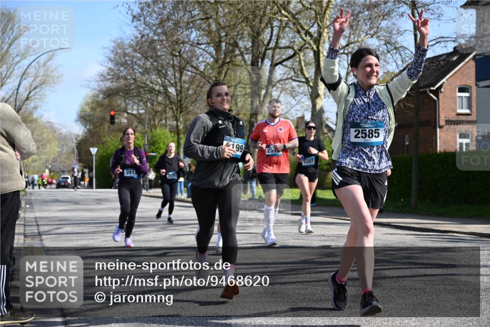 12.04.2026 - 45. Internationalen Wilhelmsburger Insellauf J. Mangold http://msf.ph/oto/9468620 12.04.2026 11:10:32 Ziel 2859, 2811, 2346, 3884, 3847, 3832, 2199, 3715, 2585, 4334, 3507, 3913, 2208, 2539, 2513, 2590, 2576, 2320, 5616, 2548 meine-sportfotos.de