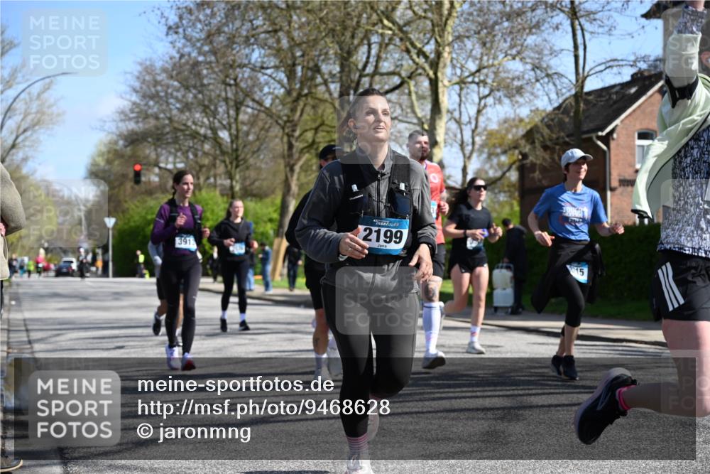 12.04.2026 - 45. Internationalen Wilhelmsburger Insellauf J. Mangold http://msf.ph/oto/9468628 12.04.2026 11:10:33 Ziel 2811, 2346, 3884, 3847, 3832, 2199, 3715, 2585, 4334, 3507, 3913, 2208, 2539, 2513, 2590, 2576, 2320, 5616, 2548 meine-sportfotos.de