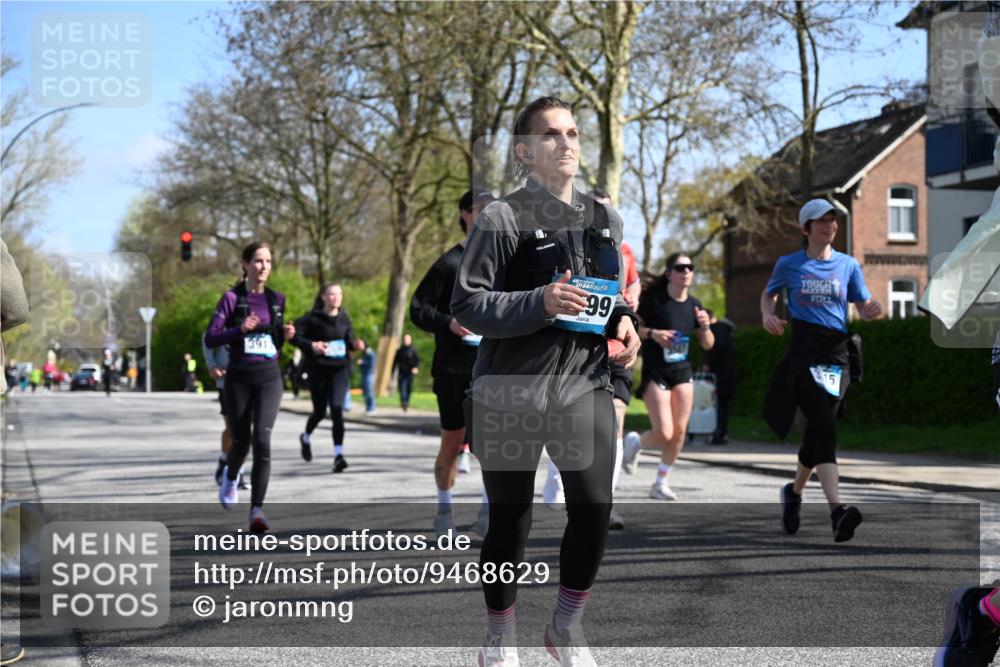 12.04.2026 - 45. Internationalen Wilhelmsburger Insellauf J. Mangold http://msf.ph/oto/9468629 12.04.2026 11:10:33 Ziel 2811, 2346, 3884, 3847, 3832, 2199, 3715, 2585, 4334, 3507, 3913, 2208, 2539, 2513, 2590, 2576, 2320, 5616, 2548 meine-sportfotos.de