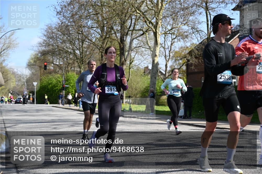 12.04.2026 - 45. Internationalen Wilhelmsburger Insellauf J. Mangold http://msf.ph/oto/9468638 12.04.2026 11:10:34 Ziel 2811, 2346, 3884, 3847, 3832, 2199, 3715, 2585, 4334, 3507, 3913, 2208, 2539, 2513, 2590, 2576, 2320, 5616, 2548 meine-sportfotos.de