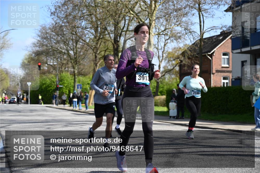 12.04.2026 - 45. Internationalen Wilhelmsburger Insellauf J. Mangold http://msf.ph/oto/9468647 12.04.2026 11:10:35 Ziel 2811, 2346, 3884, 3847, 3832, 2199, 3715, 2585, 4334, 3507, 3913, 2208, 2539, 2513, 2590, 2576, 2320, 5616, 2548, 2673 meine-sportfotos.de