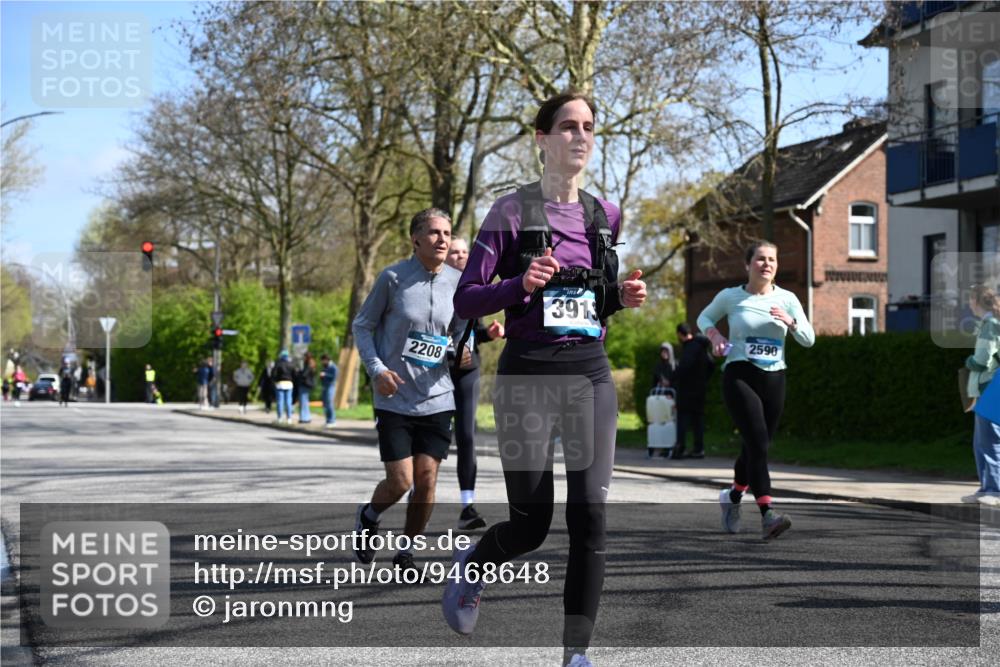 12.04.2026 - 45. Internationalen Wilhelmsburger Insellauf J. Mangold http://msf.ph/oto/9468648 12.04.2026 11:10:35 Ziel 2811, 2346, 3884, 3847, 3832, 2199, 3715, 2585, 4334, 3507, 3913, 2208, 2539, 2513, 2590, 2576, 2320, 5616, 2548, 2673 meine-sportfotos.de