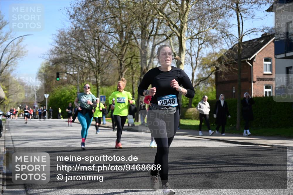 12.04.2026 - 45. Internationalen Wilhelmsburger Insellauf J. Mangold http://msf.ph/oto/9468668 12.04.2026 11:11:01 Ziel 2320, 5616, 2548, 2673, 2326, 2326, 4633, 2867, 3658, 2868, 3758, 3758, 4252, 4744, 4430, 2644 meine-sportfotos.de