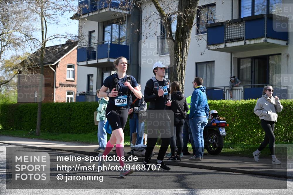 12.04.2026 - 45. Internationalen Wilhelmsburger Insellauf J. Mangold http://msf.ph/oto/9468707 12.04.2026 11:11:13 Ziel 2320, 5616, 2548, 2673, 2326, 4633, 2867, 3658, 2868, 3758, 3758, 4252, 4744, 4430, 2644, 3112, 2725, 2770, 3029, 3028, 3751 meine-sportfotos.de