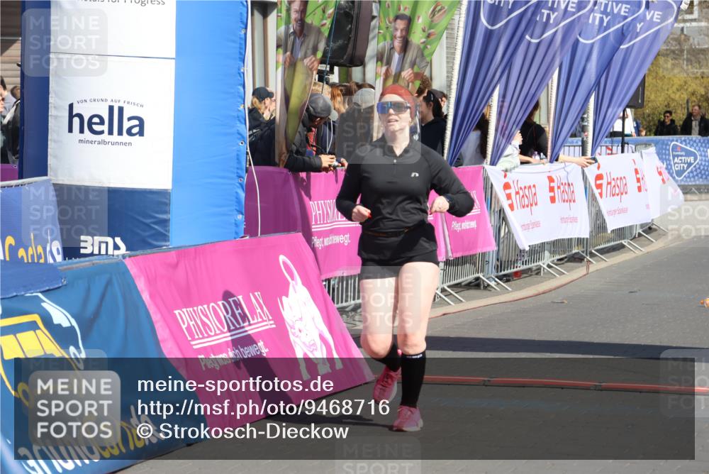 12.04.2026 - 45. Internationalen Wilhelmsburger Insellauf Strokosch-Dieckow http://msf.ph/oto/9468716 12.04.2026 11:21:12 Ziel 3873 meine-sportfotos.de