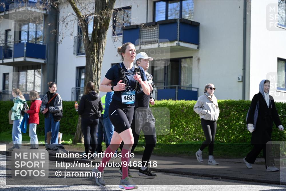 12.04.2026 - 45. Internationalen Wilhelmsburger Insellauf J. Mangold http://msf.ph/oto/9468718 12.04.2026 11:11:13 Ziel 2320, 5616, 2548, 2673, 2326, 4633, 2867, 3658, 2868, 3758, 3758, 4252, 4744, 4430, 2644, 3112, 2725, 2770, 3029, 3028, 3751 meine-sportfotos.de