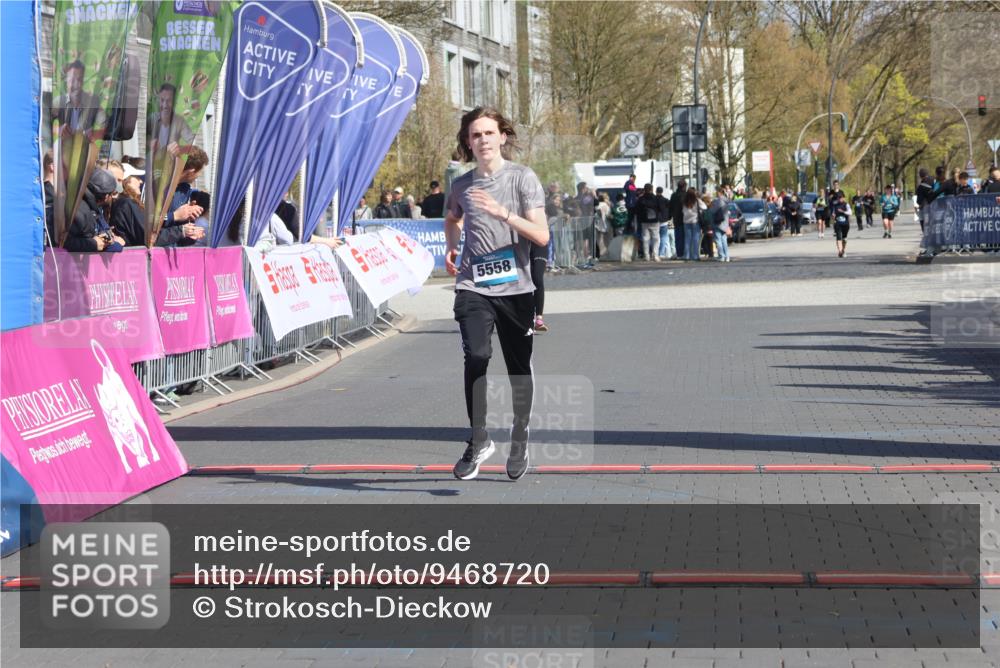 12.04.2026 - 45. Internationalen Wilhelmsburger Insellauf Strokosch-Dieckow http://msf.ph/oto/9468720 12.04.2026 11:21:26 Ziel 5558 meine-sportfotos.de
