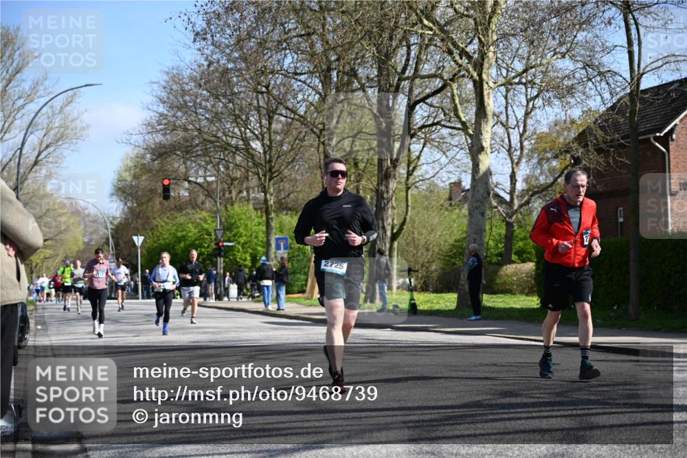 12.04.2026 - 45. Internationalen Wilhelmsburger Insellauf J. Mangold http://msf.ph/oto/9468739 12.04.2026 11:11:28 Ziel 2867, 3658, 2868, 3758, 4252, 4744, 4430, 2644, 3112, 2725, 2770, 3029, 3028, 3751, 4920, 4920, 3046, 2817, 2916 meine-sportfotos.de