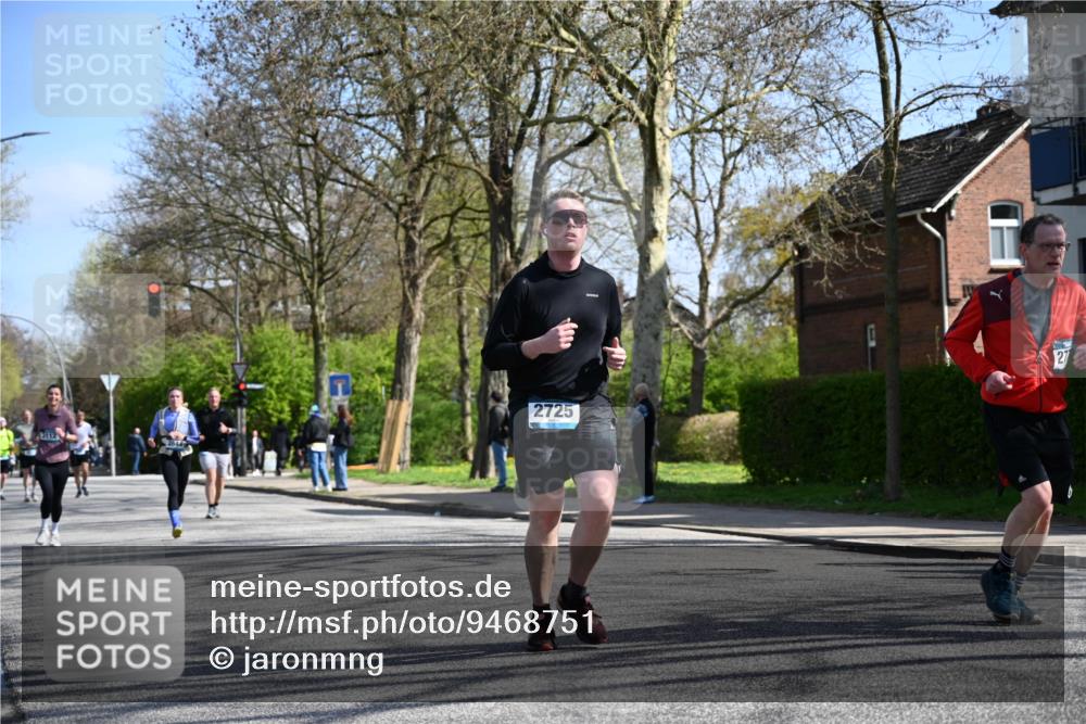 12.04.2026 - 45. Internationalen Wilhelmsburger Insellauf J. Mangold http://msf.ph/oto/9468751 12.04.2026 11:11:29 Ziel 2867, 3658, 2868, 3758, 4252, 4744, 4430, 2644, 3112, 2725, 2770, 3029, 3028, 3751, 4920, 3046, 2817, 2916 meine-sportfotos.de