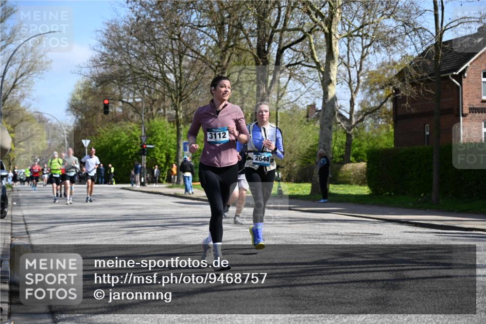 12.04.2026 - 45. Internationalen Wilhelmsburger Insellauf J. Mangold http://msf.ph/oto/9468757 12.04.2026 11:11:34 Ziel 3758, 4252, 4744, 4430, 2644, 3112, 2725, 2770, 3029, 3028, 3751, 4920, 3046, 2817, 2916, 4971, 2489, 3844 meine-sportfotos.de