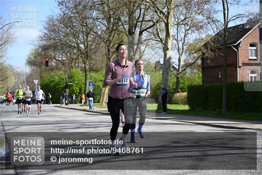 12.04.2026 - 45. Internationalen Wilhelmsburger Insellauf J. Mangold http://msf.ph/oto/9468761 12.04.2026 11:11:34 Ziel 3758, 4252, 4744, 4430, 2644, 3112, 2725, 2770, 3029, 3028, 3751, 4920, 3046, 2817, 2916, 4971, 2489, 3844 meine-sportfotos.de