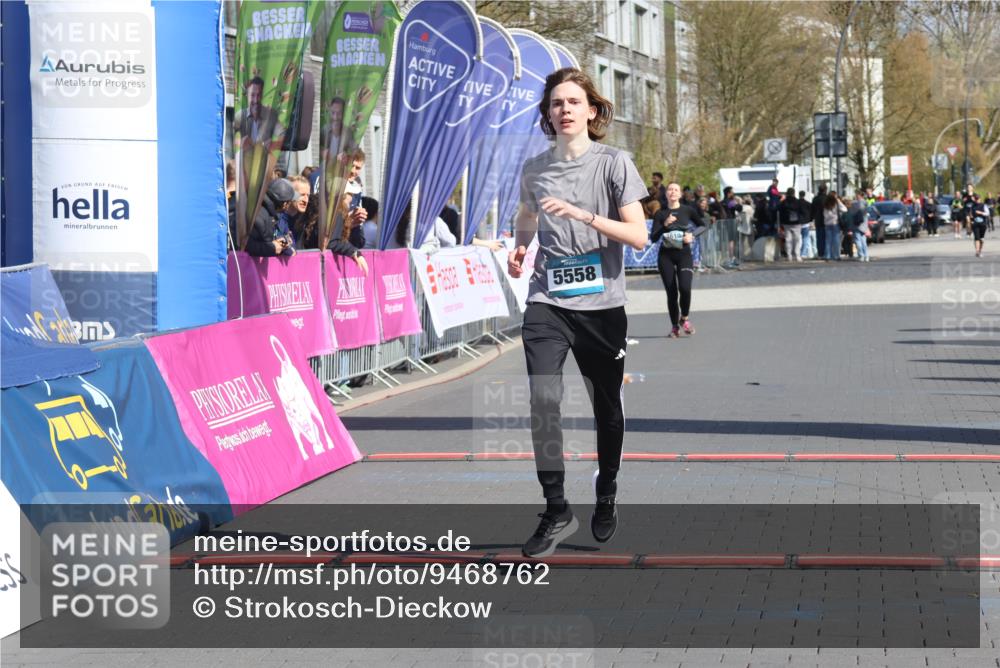 12.04.2026 - 45. Internationalen Wilhelmsburger Insellauf Strokosch-Dieckow http://msf.ph/oto/9468762 12.04.2026 11:21:26 Ziel 5558 meine-sportfotos.de
