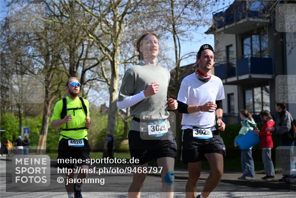 12.04.2026 - 45. Internationalen Wilhelmsburger Insellauf J. Mangold http://msf.ph/oto/9468797 12.04.2026 11:11:45 Ziel 4430, 2644, 3112, 2725, 2770, 3029, 3028, 3751, 4920, 3046, 2817, 2916, 4971, 2489, 3844, 2489, 3844, 5741, 2668, 2816, 2918, 3589, 2135 meine-sportfotos.de