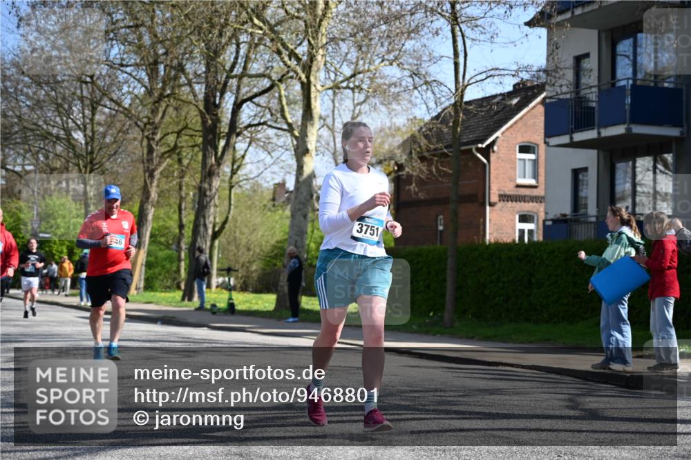 12.04.2026 - 45. Internationalen Wilhelmsburger Insellauf J. Mangold http://msf.ph/oto/9468801 12.04.2026 11:11:50 Ziel 3112, 2725, 2770, 3029, 3028, 3751, 4920, 3046, 2817, 2916, 4971, 2489, 3844, 5741, 2668, 2816, 2918, 3589, 2135 meine-sportfotos.de