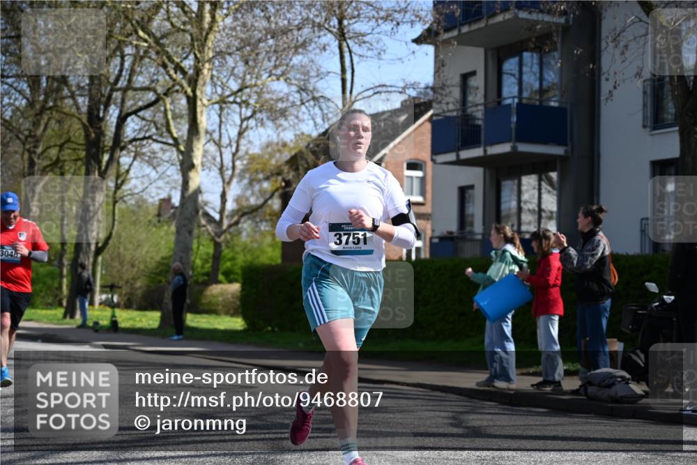 12.04.2026 - 45. Internationalen Wilhelmsburger Insellauf J. Mangold http://msf.ph/oto/9468807 12.04.2026 11:11:50 Ziel 3112, 2725, 2770, 3029, 3028, 3751, 4920, 3046, 2817, 2916, 4971, 2489, 3844, 5741, 2668, 2816, 2918, 3589, 2135 meine-sportfotos.de
