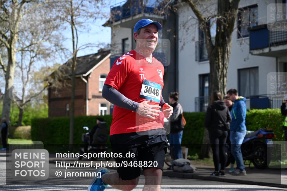 12.04.2026 - 45. Internationalen Wilhelmsburger Insellauf J. Mangold http://msf.ph/oto/9468820 12.04.2026 11:11:53 Ziel 3029, 3028, 3751, 4920, 3046, 2817, 2916, 4971, 2489, 3844, 5741, 2668, 2816, 2918, 3589, 3589, 2135 meine-sportfotos.de