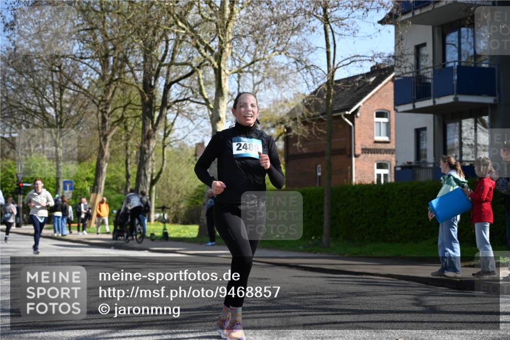 12.04.2026 - 45. Internationalen Wilhelmsburger Insellauf J. Mangold http://msf.ph/oto/9468857 12.04.2026 11:12:02 Ziel 3751, 4920, 3046, 2817, 2916, 4971, 2489, 3844, 5741, 2668, 2816, 2918, 3589, 2135, 2435, 3517, 2739, 3003, 2753 meine-sportfotos.de