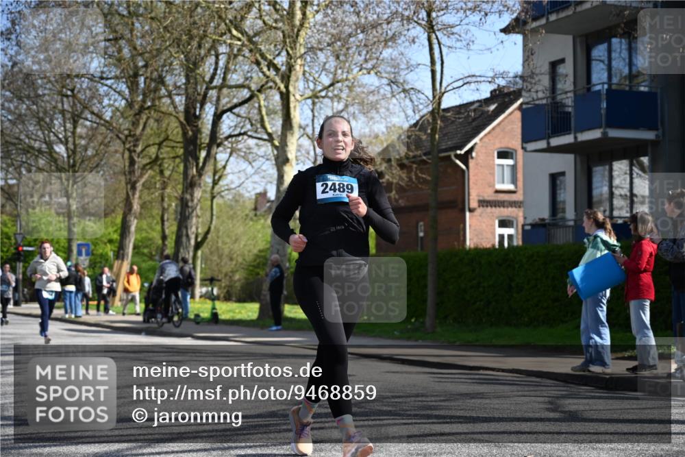 12.04.2026 - 45. Internationalen Wilhelmsburger Insellauf J. Mangold http://msf.ph/oto/9468859 12.04.2026 11:12:02 Ziel 3751, 4920, 3046, 2817, 2916, 4971, 2489, 3844, 5741, 2668, 2816, 2918, 3589, 2135, 2435, 3517, 2739, 3003, 2753 meine-sportfotos.de