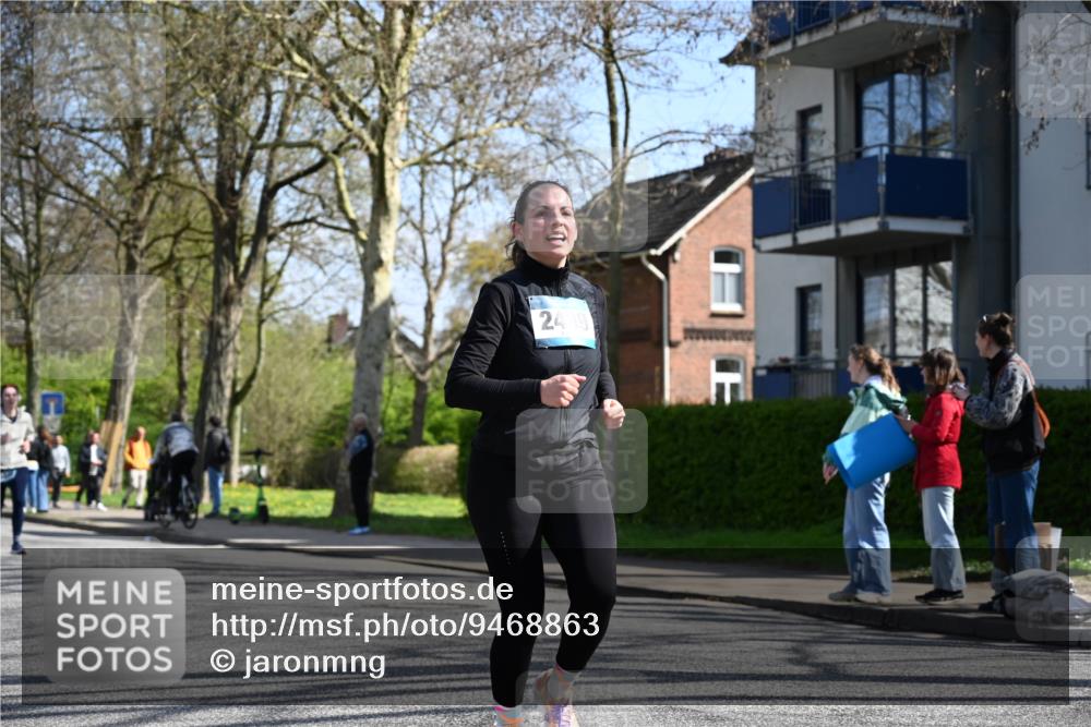 12.04.2026 - 45. Internationalen Wilhelmsburger Insellauf J. Mangold http://msf.ph/oto/9468863 12.04.2026 11:12:03 Ziel 4920, 3046, 2817, 2916, 4971, 2489, 3844, 5741, 2668, 2816, 2816, 2918, 3589, 2135, 2435, 3517, 2739, 3003, 2753 meine-sportfotos.de