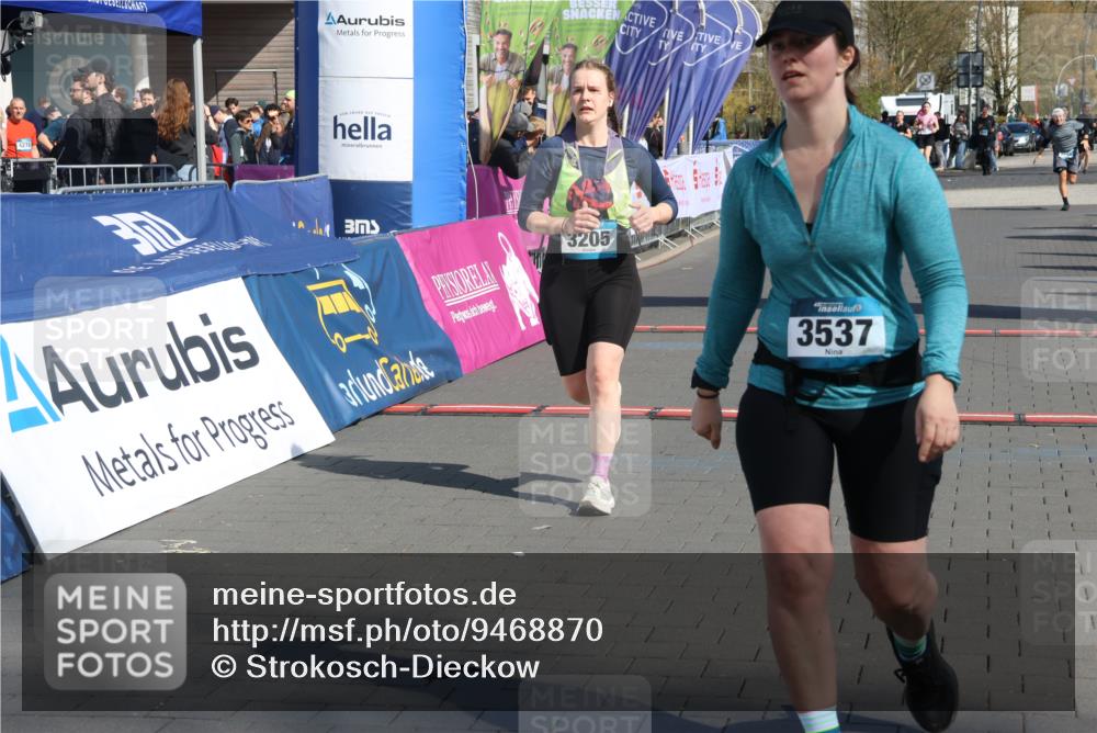 12.04.2026 - 45. Internationalen Wilhelmsburger Insellauf Strokosch-Dieckow http://msf.ph/oto/9468870 12.04.2026 11:21:57 Ziel 3537, 3205 meine-sportfotos.de