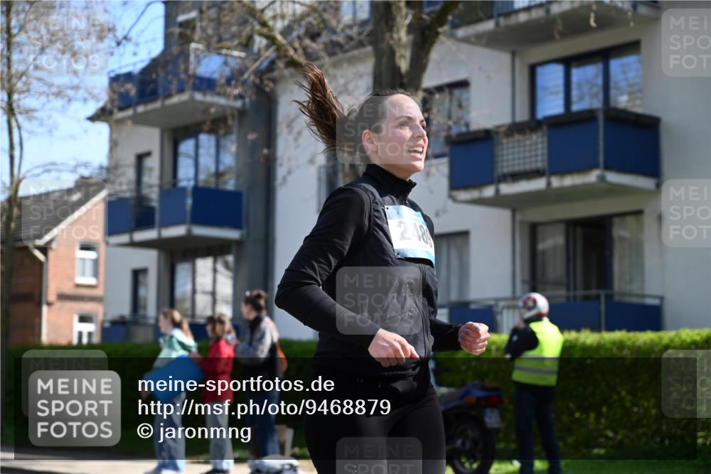 12.04.2026 - 45. Internationalen Wilhelmsburger Insellauf J. Mangold http://msf.ph/oto/9468879 12.04.2026 11:12:04 Ziel 4920, 3046, 2817, 2916, 4971, 2489, 3844, 5741, 2668, 2816, 2918, 2918, 3589, 2135, 2435, 3517, 2739, 3003, 2753, 2272 meine-sportfotos.de