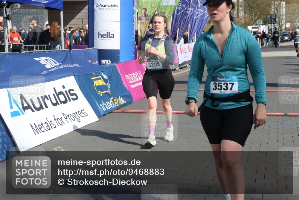 12.04.2026 - 45. Internationalen Wilhelmsburger Insellauf Strokosch-Dieckow http://msf.ph/oto/9468883 12.04.2026 11:21:57 Ziel 3537, 3205 meine-sportfotos.de