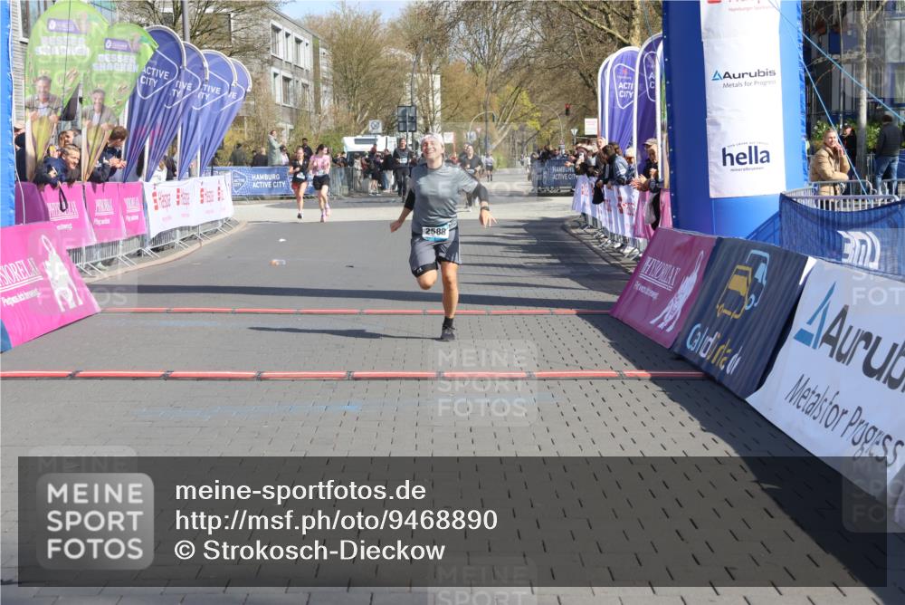 12.04.2026 - 45. Internationalen Wilhelmsburger Insellauf Strokosch-Dieckow http://msf.ph/oto/9468890 12.04.2026 11:22:01 Ziel 2588 meine-sportfotos.de