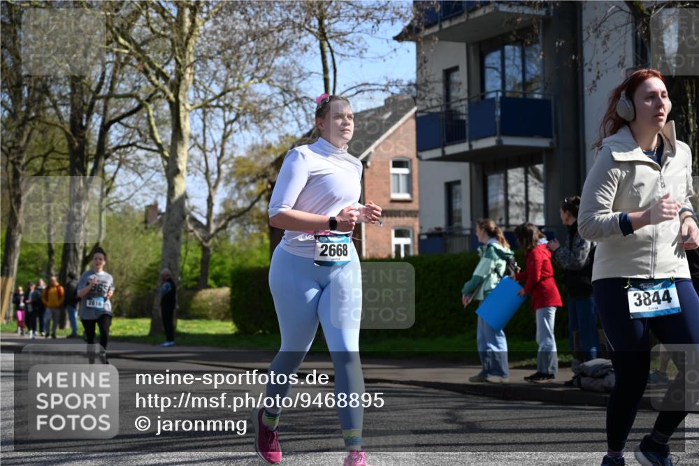 12.04.2026 - 45. Internationalen Wilhelmsburger Insellauf J. Mangold http://msf.ph/oto/9468895 12.04.2026 11:12:08 Ziel 3046, 2817, 2916, 4971, 2489, 3844, 5741, 2668, 2816, 2918, 3589, 2135, 2135, 2435, 3517, 3517, 2739, 3003, 2753, 2272, 3718, 3405 meine-sportfotos.de