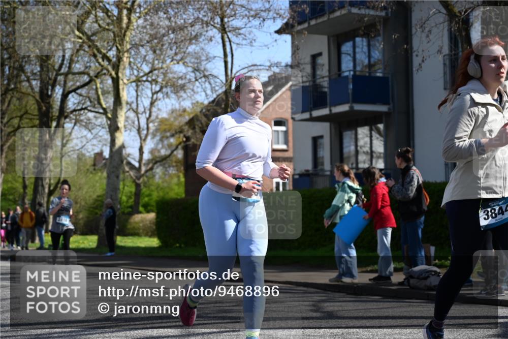 12.04.2026 - 45. Internationalen Wilhelmsburger Insellauf J. Mangold http://msf.ph/oto/9468896 12.04.2026 11:12:08 Ziel 3046, 2817, 2916, 4971, 2489, 3844, 5741, 2668, 2816, 2918, 3589, 2135, 2135, 2435, 3517, 3517, 2739, 3003, 2753, 2272, 3718, 3405 meine-sportfotos.de