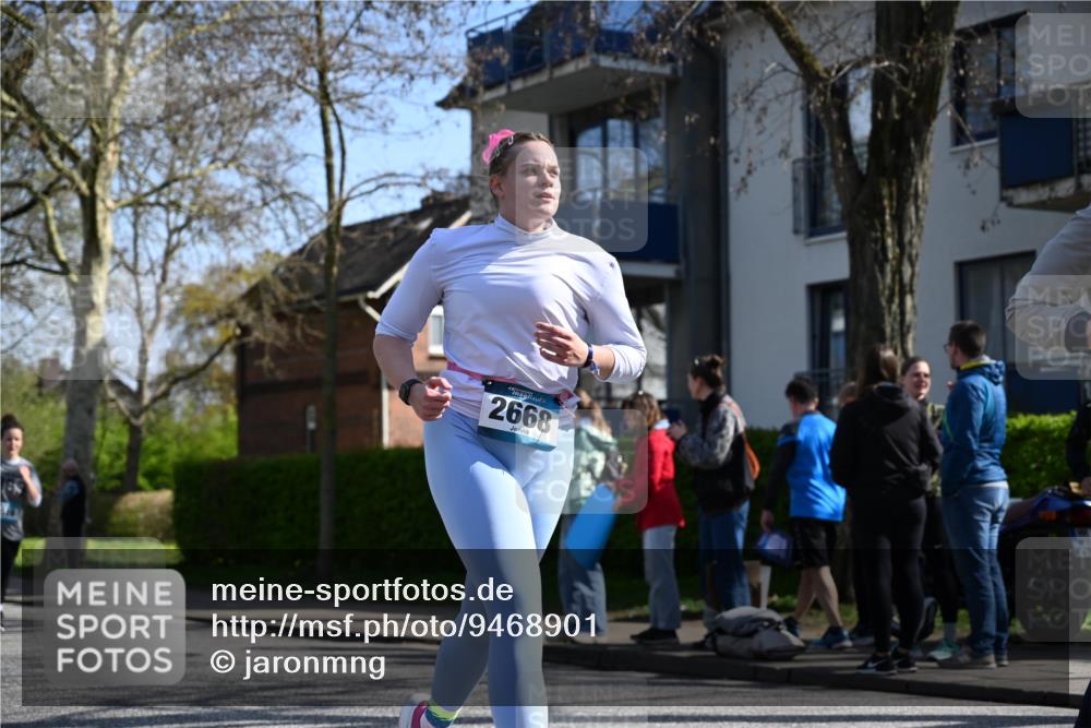 12.04.2026 - 45. Internationalen Wilhelmsburger Insellauf J. Mangold http://msf.ph/oto/9468901 12.04.2026 11:12:09 Ziel 2817, 2916, 4971, 2489, 3844, 5741, 2668, 2816, 2918, 3589, 2135, 2435, 3517, 2739, 2739, 3003, 2753, 2272, 3718, 3405 meine-sportfotos.de