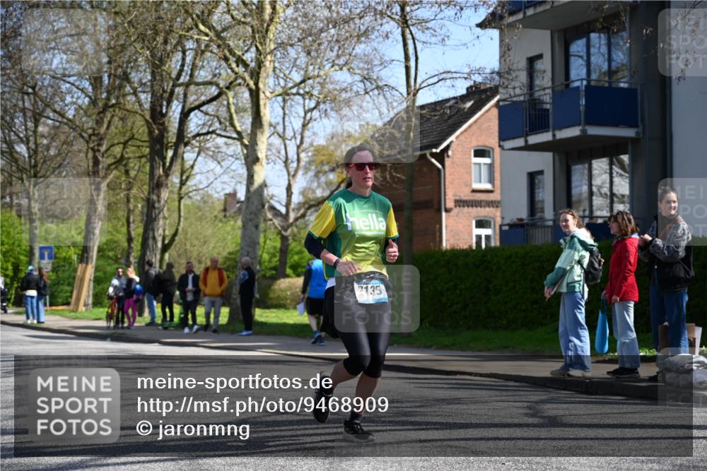 12.04.2026 - 45. Internationalen Wilhelmsburger Insellauf J. Mangold http://msf.ph/oto/9468909 12.04.2026 11:12:17 Ziel 4971, 2489, 3844, 5741, 2668, 2816, 2918, 3589, 2135, 2435, 3517, 2739, 3003, 2753, 2272, 3718, 3405, 3718, 3405 meine-sportfotos.de