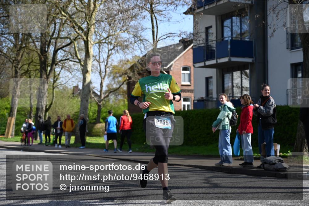 12.04.2026 - 45. Internationalen Wilhelmsburger Insellauf J. Mangold http://msf.ph/oto/9468913 12.04.2026 11:12:18 Ziel 4971, 2489, 3844, 5741, 2668, 2816, 2918, 3589, 2135, 2435, 3517, 2739, 3003, 2753, 2272, 3718, 3405 meine-sportfotos.de