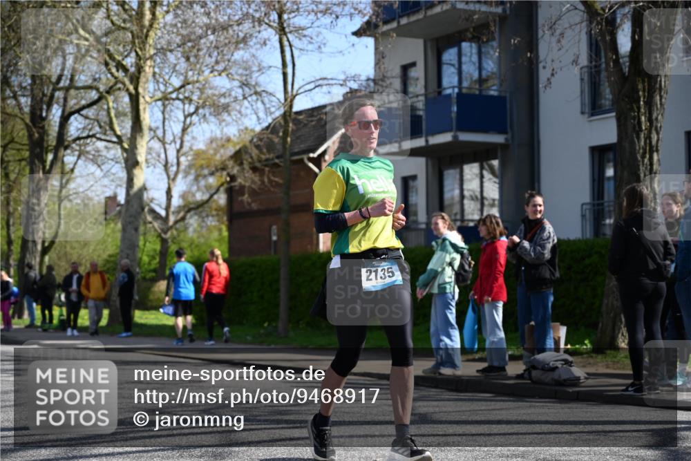 12.04.2026 - 45. Internationalen Wilhelmsburger Insellauf J. Mangold http://msf.ph/oto/9468917 12.04.2026 11:12:18 Ziel 4971, 2489, 3844, 5741, 2668, 2816, 2918, 3589, 2135, 2435, 3517, 2739, 3003, 2753, 2272, 3718, 3405 meine-sportfotos.de