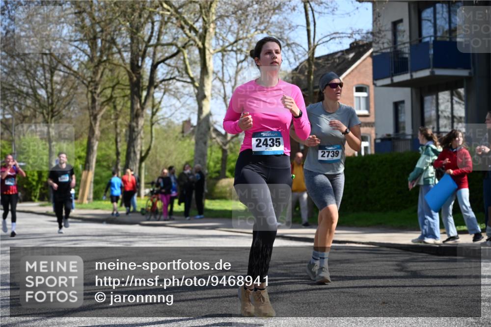 12.04.2026 - 45. Internationalen Wilhelmsburger Insellauf J. Mangold http://msf.ph/oto/9468941 12.04.2026 11:12:28 Ziel 2816, 2918, 3589, 2135, 2435, 3517, 2739, 3003, 2753, 2272, 2272, 3718, 3405 meine-sportfotos.de