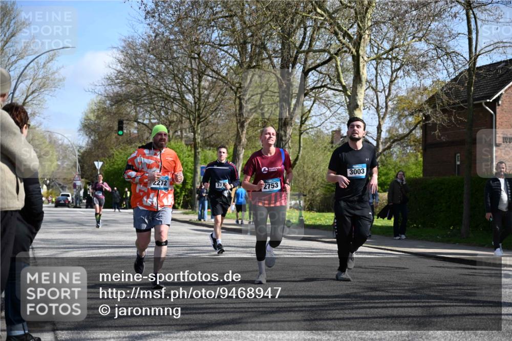 12.04.2026 - 45. Internationalen Wilhelmsburger Insellauf J. Mangold http://msf.ph/oto/9468947 12.04.2026 11:12:32 Ziel 2135, 2435, 3517, 2739, 3003, 2753, 2272, 3718, 3405, 3714, 3703 meine-sportfotos.de
