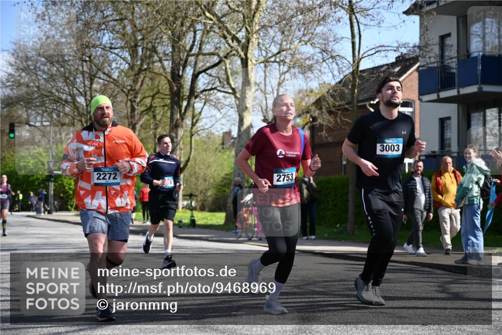 12.04.2026 - 45. Internationalen Wilhelmsburger Insellauf J. Mangold http://msf.ph/oto/9468969 12.04.2026 11:12:33 Ziel 2135, 2435, 3517, 2739, 3003, 2753, 2272, 3718, 3405, 3714, 3703 meine-sportfotos.de