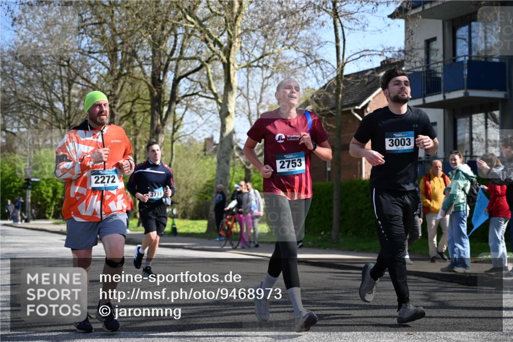 12.04.2026 - 45. Internationalen Wilhelmsburger Insellauf J. Mangold http://msf.ph/oto/9468973 12.04.2026 11:12:33 Ziel 2135, 2435, 3517, 2739, 3003, 2753, 2272, 3718, 3405, 3714, 3703 meine-sportfotos.de