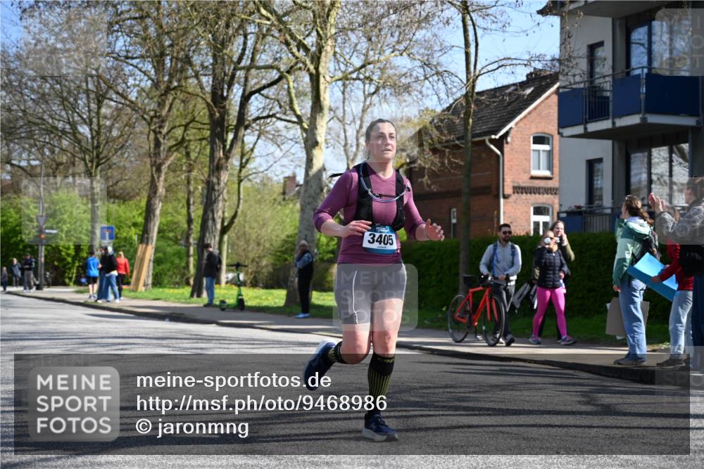 12.04.2026 - 45. Internationalen Wilhelmsburger Insellauf J. Mangold http://msf.ph/oto/9468986 12.04.2026 11:12:39 Ziel 2435, 3517, 2739, 3003, 2753, 2272, 3718, 3405, 3714, 3703, 3092, 3155 meine-sportfotos.de