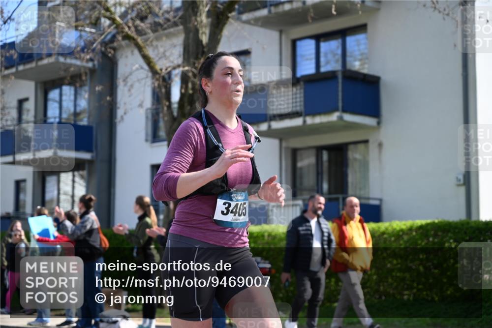 12.04.2026 - 45. Internationalen Wilhelmsburger Insellauf J. Mangold http://msf.ph/oto/9469007 12.04.2026 11:12:40 Ziel 2435, 3517, 2739, 3003, 2753, 2272, 3718, 3405, 3714, 3703, 3092, 3155 meine-sportfotos.de