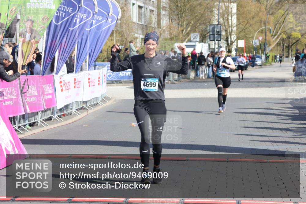 12.04.2026 - 45. Internationalen Wilhelmsburger Insellauf Strokosch-Dieckow http://msf.ph/oto/9469009 12.04.2026 11:22:14 Ziel 2492, 2466, 4699 meine-sportfotos.de