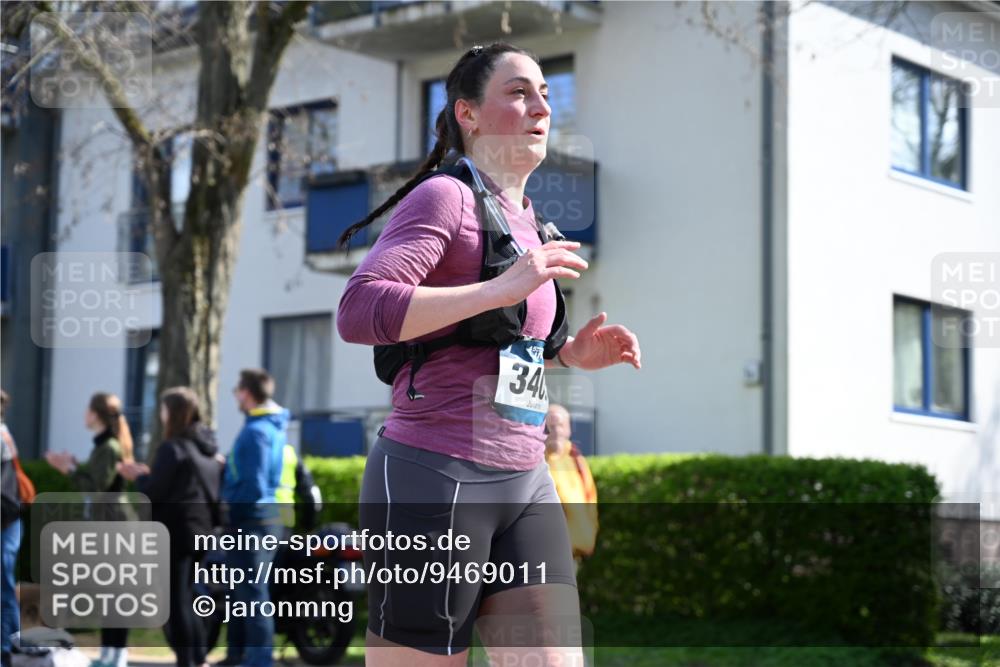12.04.2026 - 45. Internationalen Wilhelmsburger Insellauf J. Mangold http://msf.ph/oto/9469011 12.04.2026 11:12:41 Ziel 2435, 3517, 2739, 3003, 2753, 2272, 3718, 3405, 3714, 3703, 3092, 3155 meine-sportfotos.de