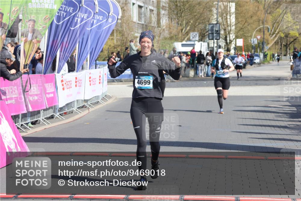 12.04.2026 - 45. Internationalen Wilhelmsburger Insellauf Strokosch-Dieckow http://msf.ph/oto/9469018 12.04.2026 11:22:14 Ziel 2492, 2466, 4699 meine-sportfotos.de