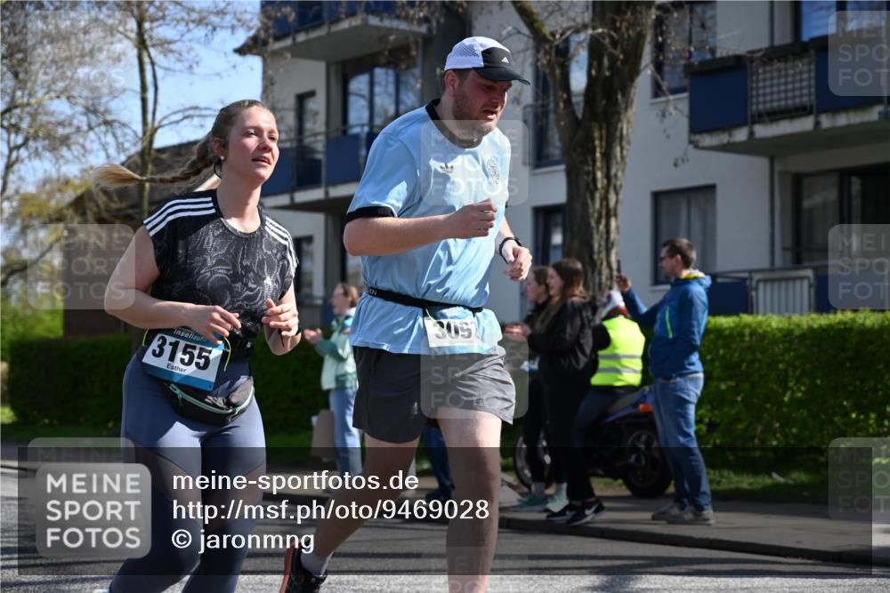 12.04.2026 - 45. Internationalen Wilhelmsburger Insellauf J. Mangold http://msf.ph/oto/9469028 12.04.2026 11:13:03 Ziel 3714, 3703, 3092, 3155, 2527, 2526 meine-sportfotos.de